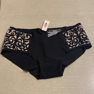 Victoria's Secret Black and Cream Patterned Panties